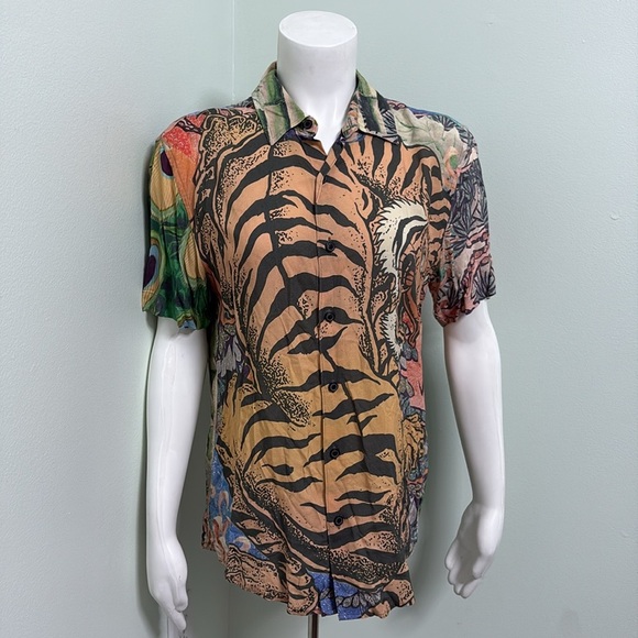Men’s Guess Tiger Eco Bonsai Button Front Short Sleeve Button Down Shirt Small - Picture 6 of 11